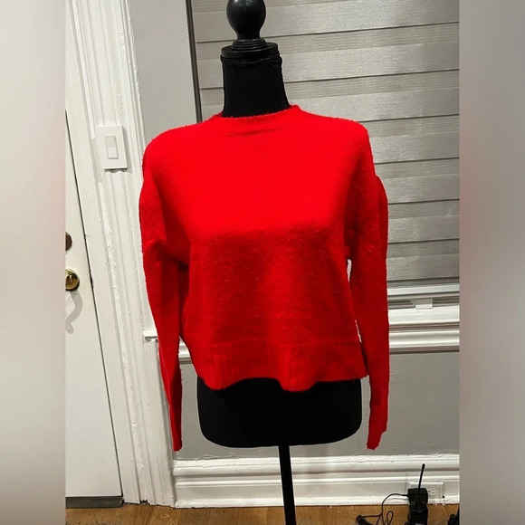 Forever 21 sweater - Picture 2 of 5